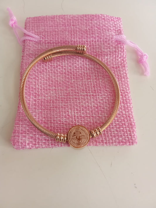 Brazalete medalla San Benito. Rosada